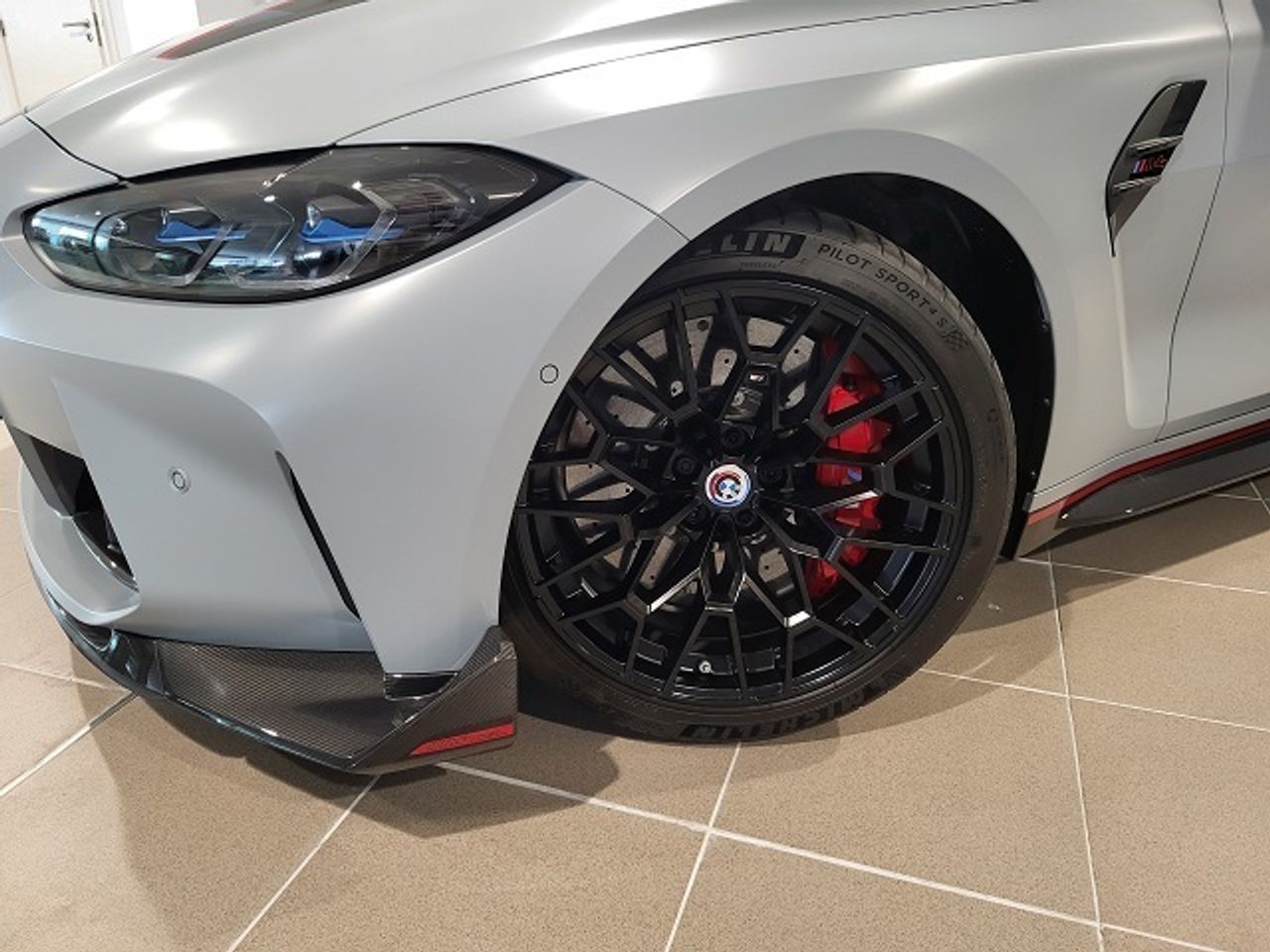 BMW M M4 CSLCoupe 405 kW (550 CV)